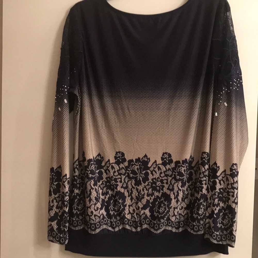 Blouse - Picture 4 of 5